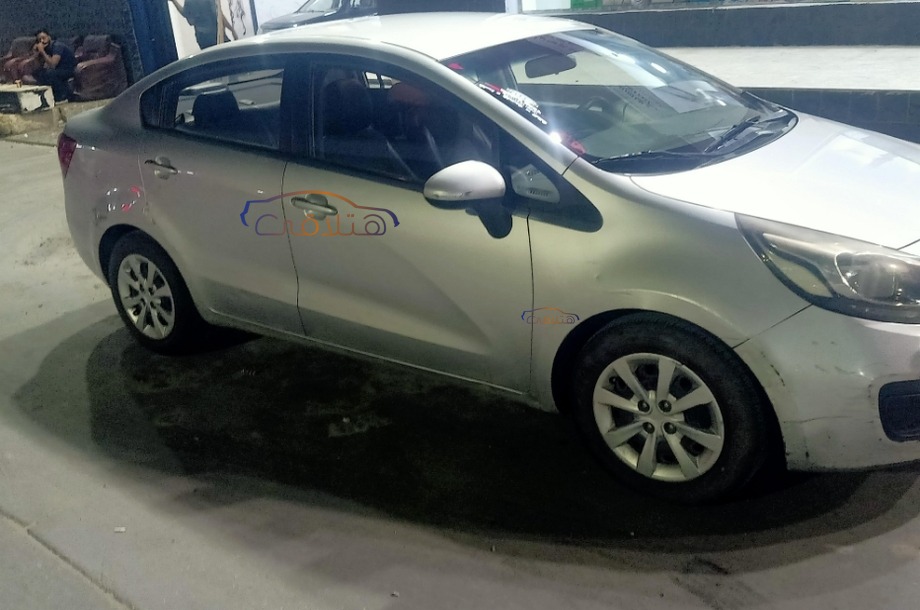Rio Kia فضي