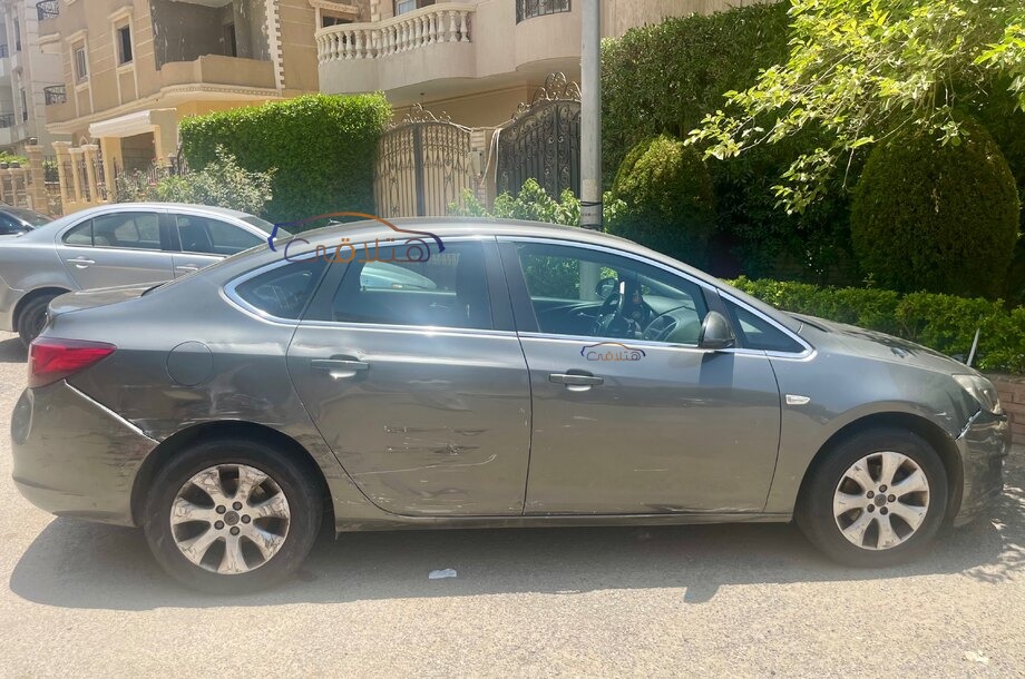 Astra Opel رمادي