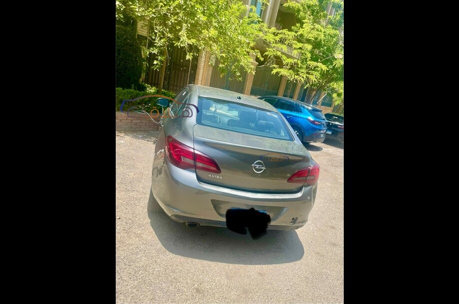 Astra Opel رمادي