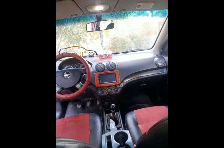 Aveo Chevrolet احمر