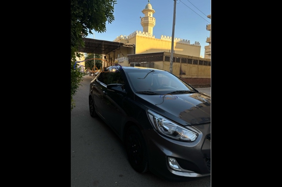 Accent RB Hyundai رمادي