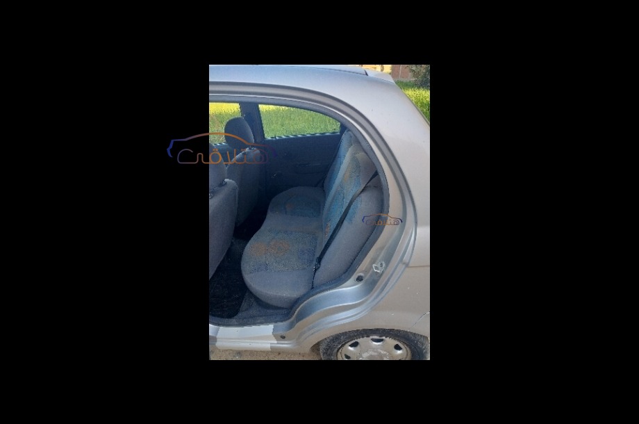 Spark Chevrolet فضي