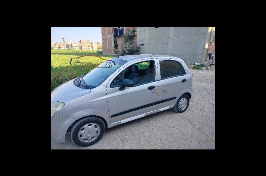 Spark Chevrolet فضي