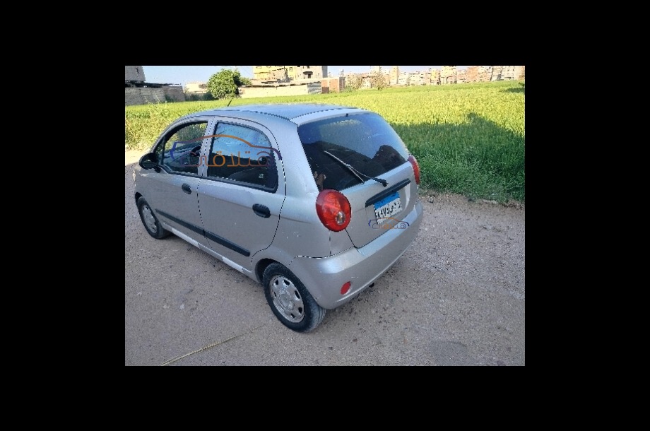 Spark Chevrolet فضي