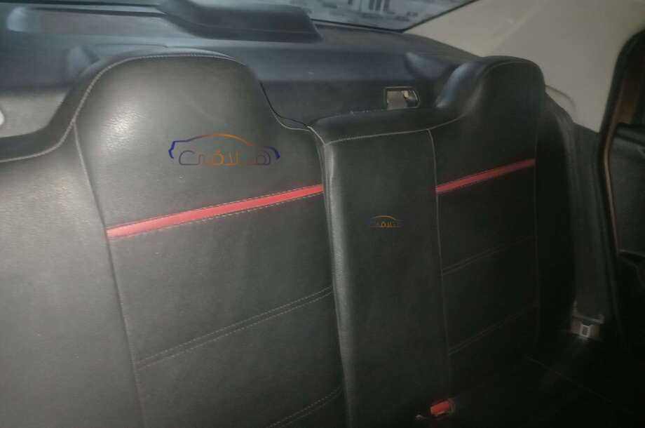 301 Peugeot موكا