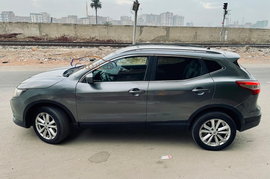 Qashqai Nissan Dark grey
