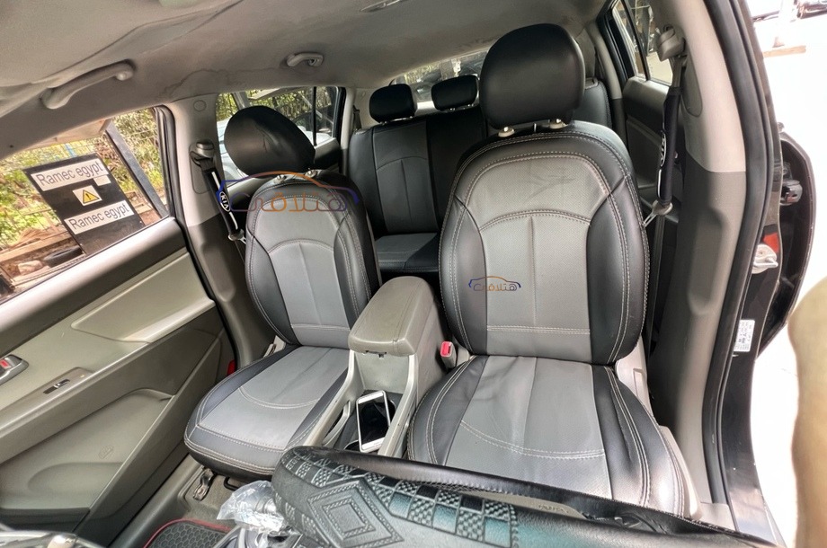 Sportage Kia أسود