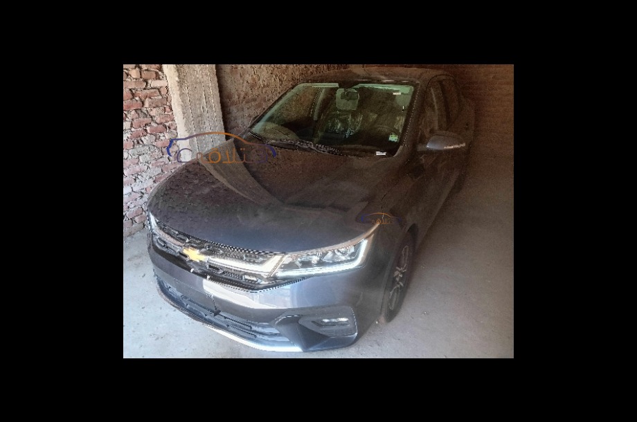 Optra Chevrolet رمادي