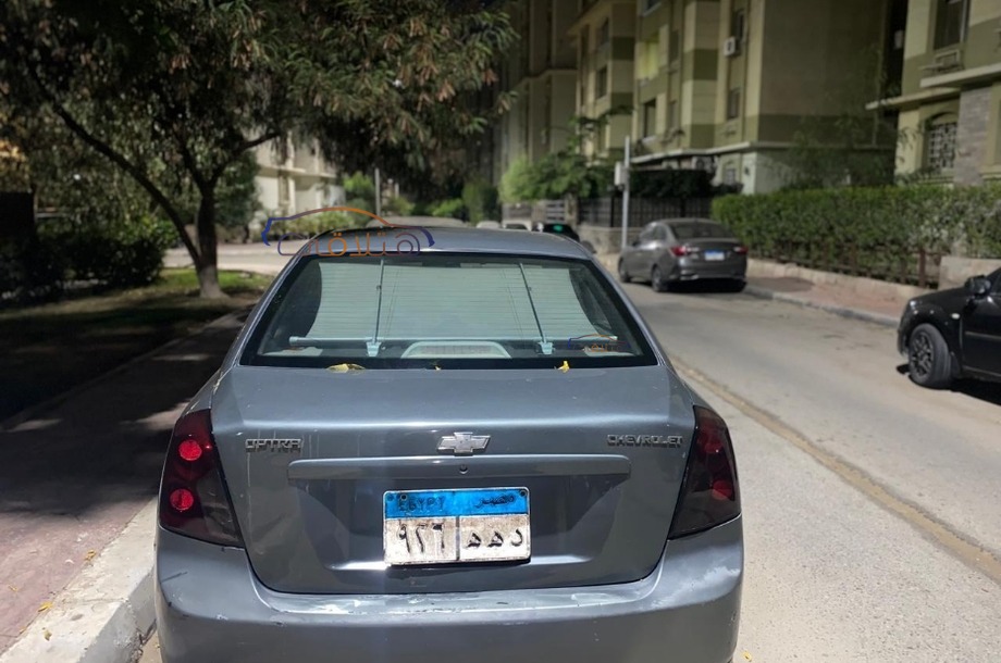 Optra Chevrolet رمادي