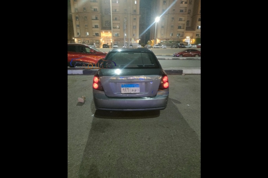 Optra Chevrolet رمادي