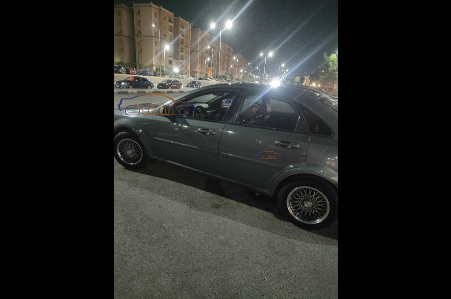 Optra Chevrolet رمادي