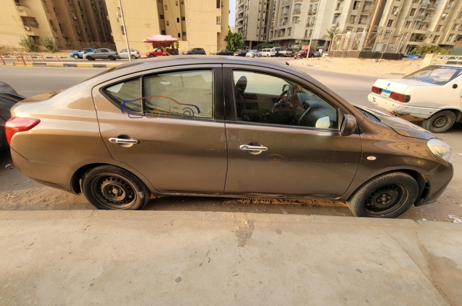 Sunny Nissan برونزي