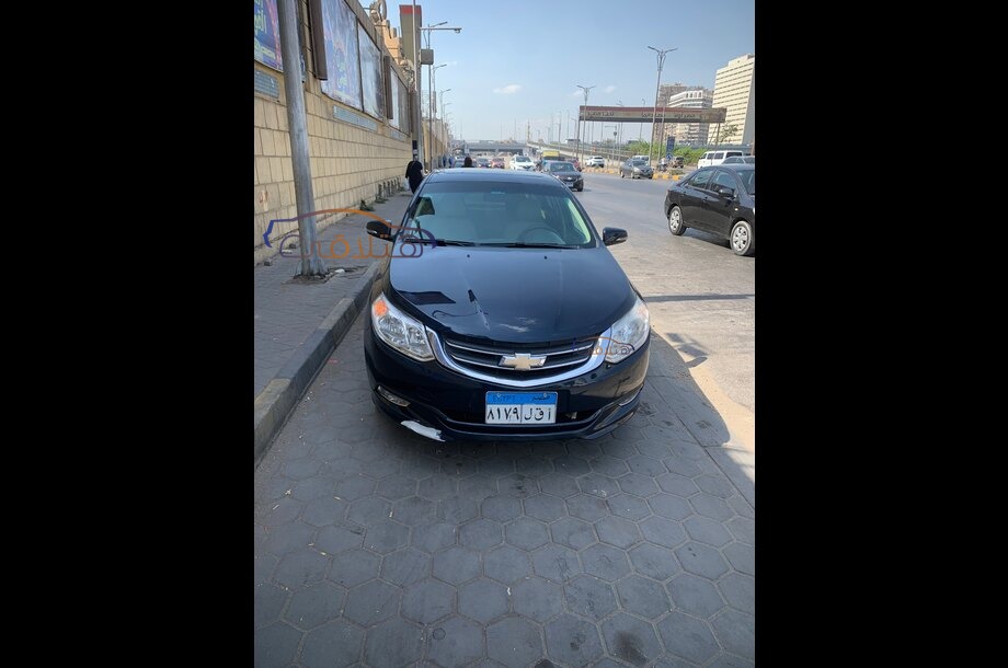 Optra Chevrolet الأزرق الداكن