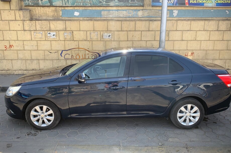 Optra Chevrolet الأزرق الداكن