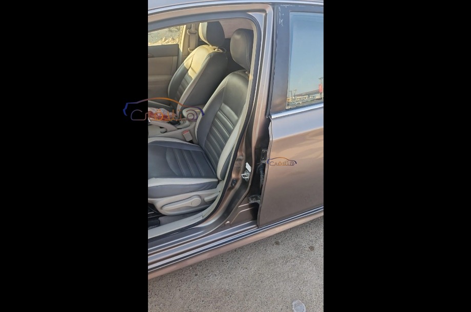 Sentra Nissan برونزي