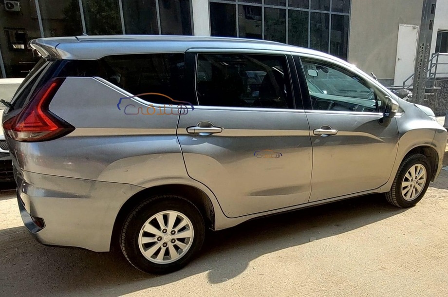 Xpander Mitsubishi Gray