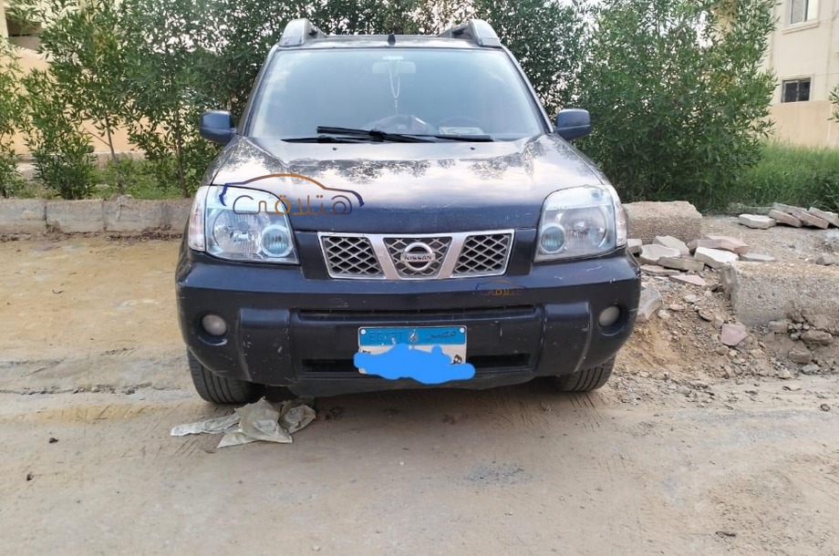 XTrail Nissan Dark blue