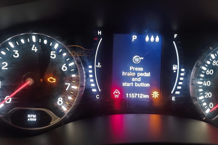 Renegade Jeep رمادي