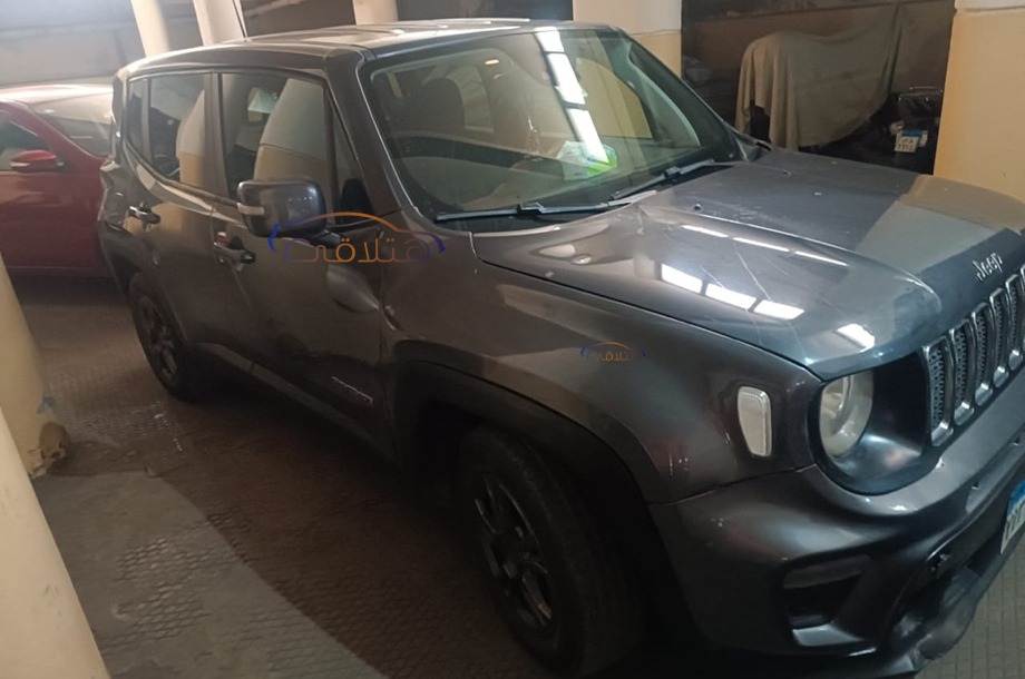 Renegade Jeep رمادي