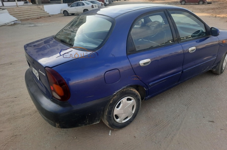 Lanos 2 Daewoo الأزرق الداكن