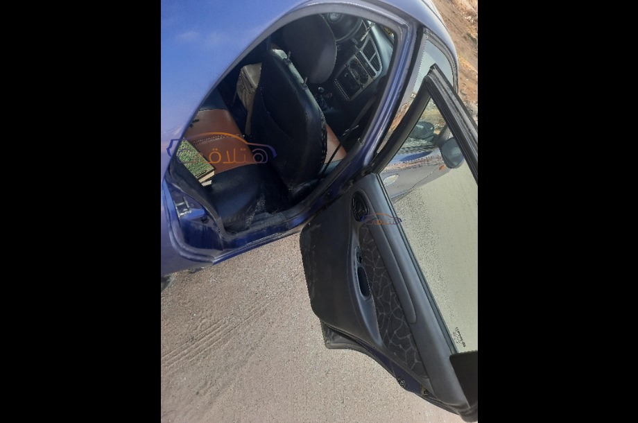 Lanos 2 Daewoo الأزرق الداكن