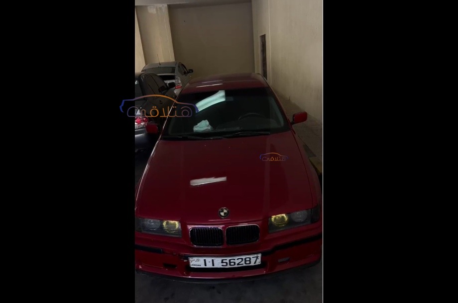 318 BMW احمر