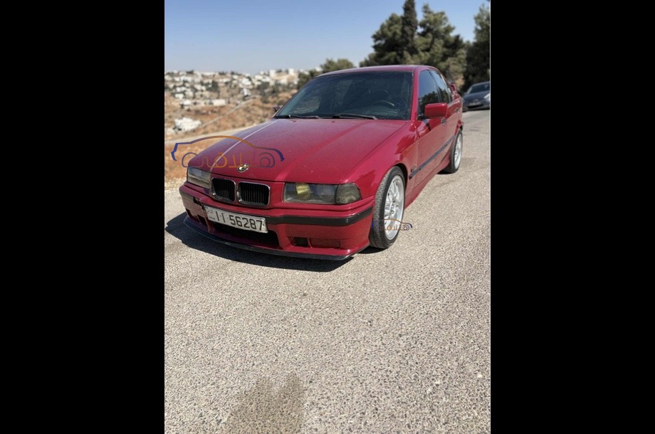 318 BMW احمر