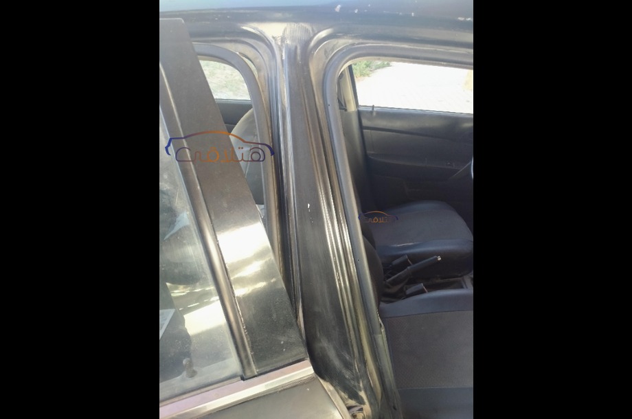 Aveo Chevrolet أسود