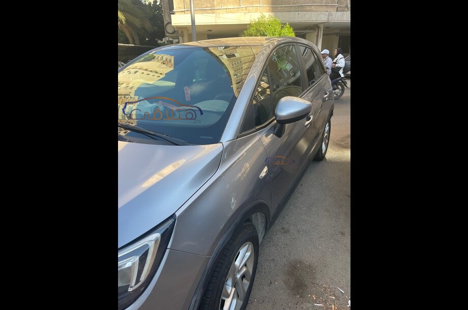 Crossland Opel فضي