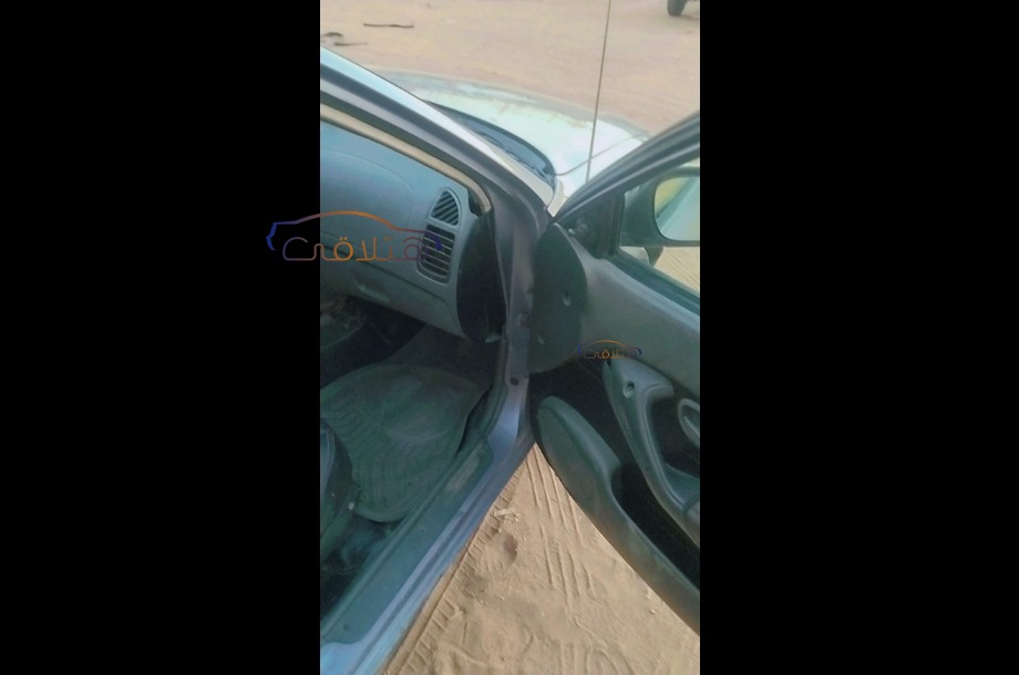 Accent Hyundai بنفسجي