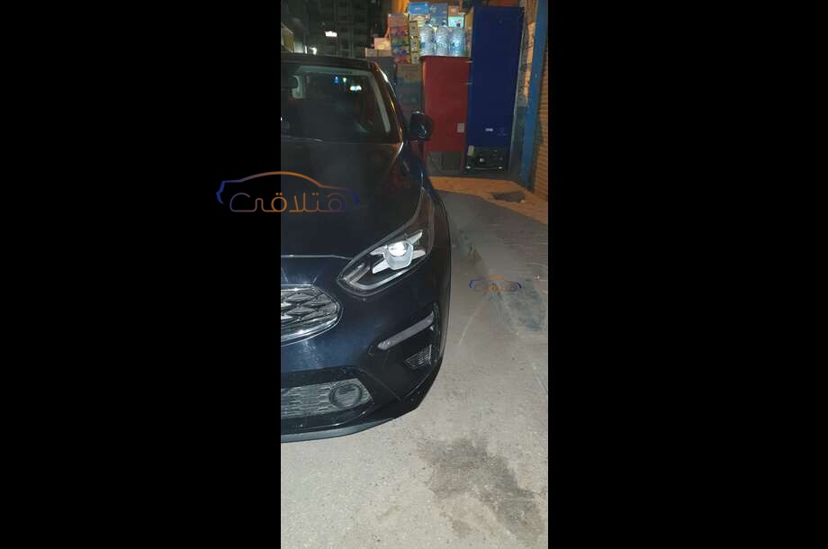 Grand Cerato Kia الأزرق الداكن