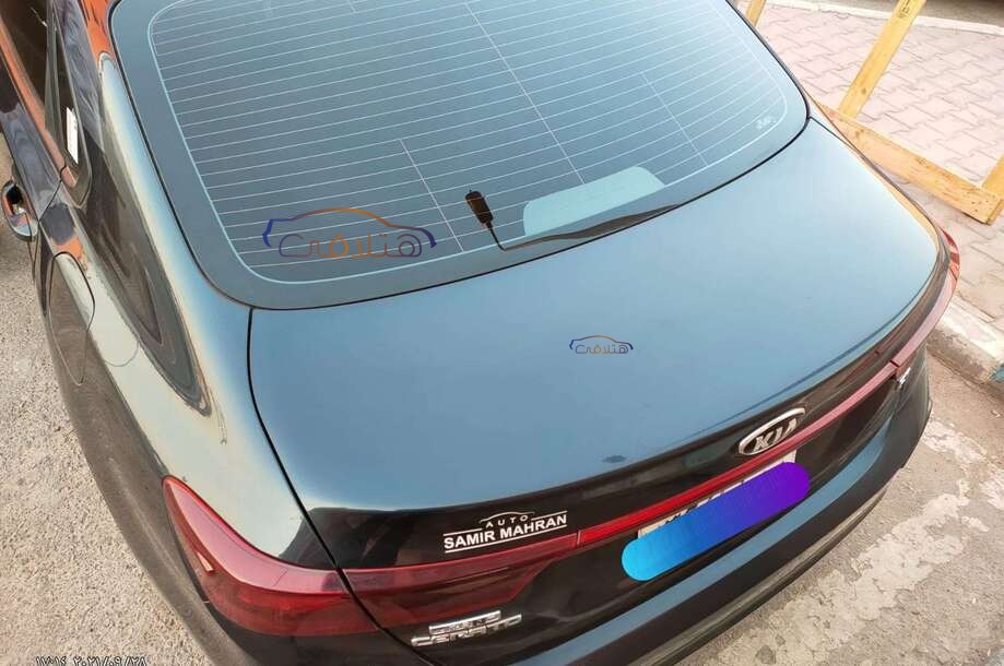 Grand Cerato Kia الأزرق الداكن