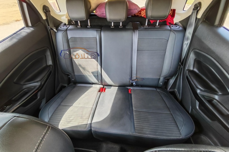 EcoSport Ford احمر