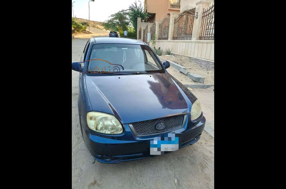 Verna Hyundai أزرق