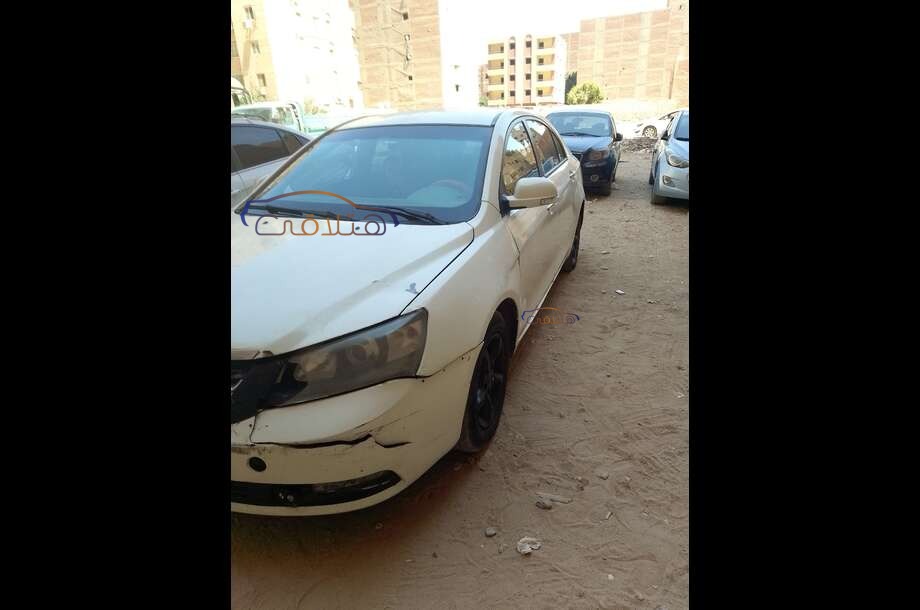 Emgrand 7 Geely فضي