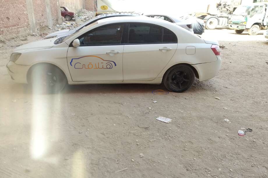 Emgrand 7 Geely فضي