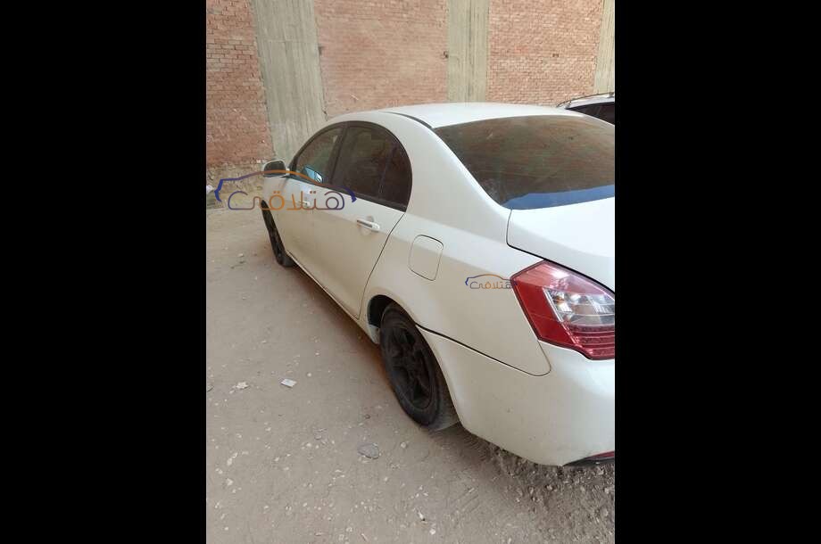 Emgrand 7 Geely فضي
