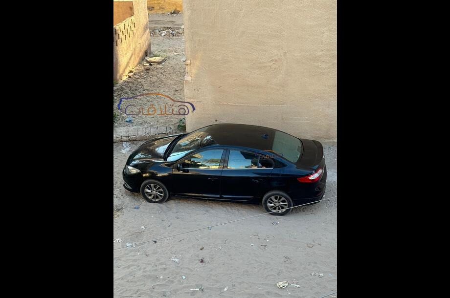 Fluence Renault أسود