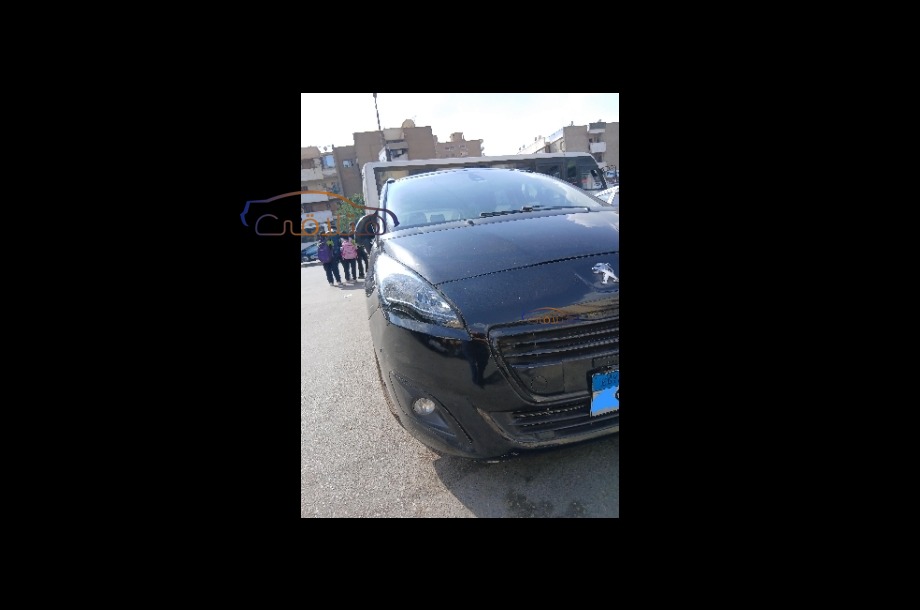 5008 Peugeot أسود