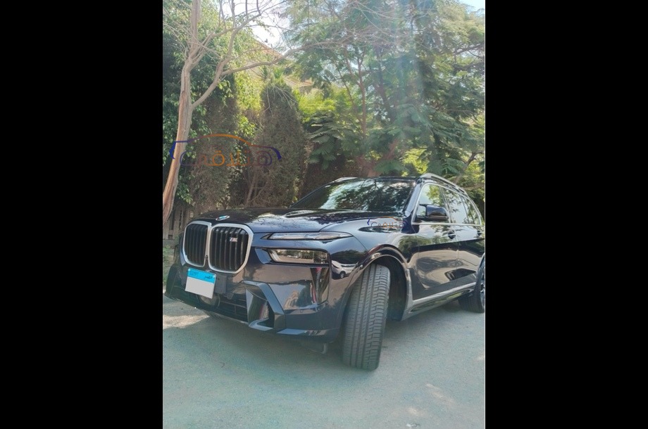 X7 BMW الأزرق الداكن