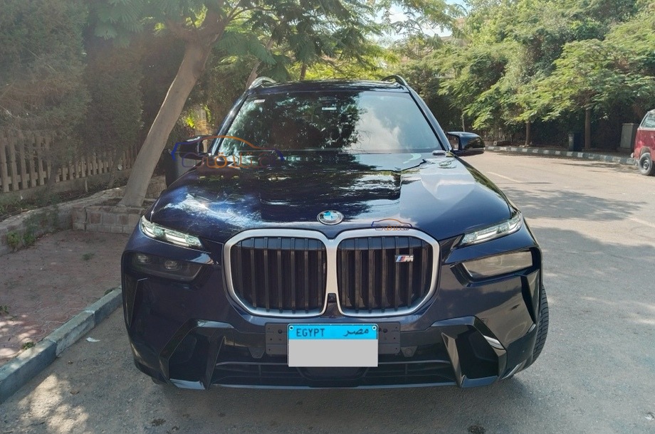 X7 BMW الأزرق الداكن