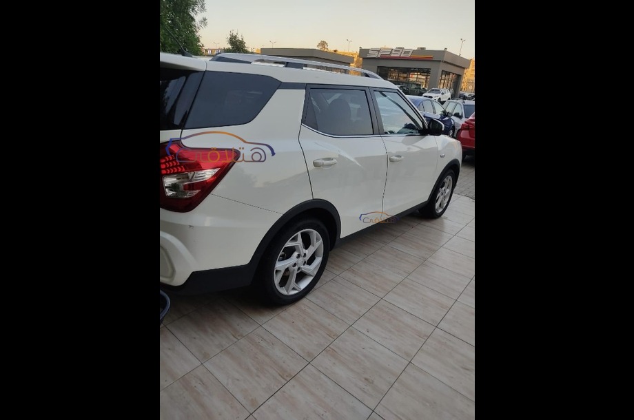 Tivoli XLV Ssang Yong أبيض