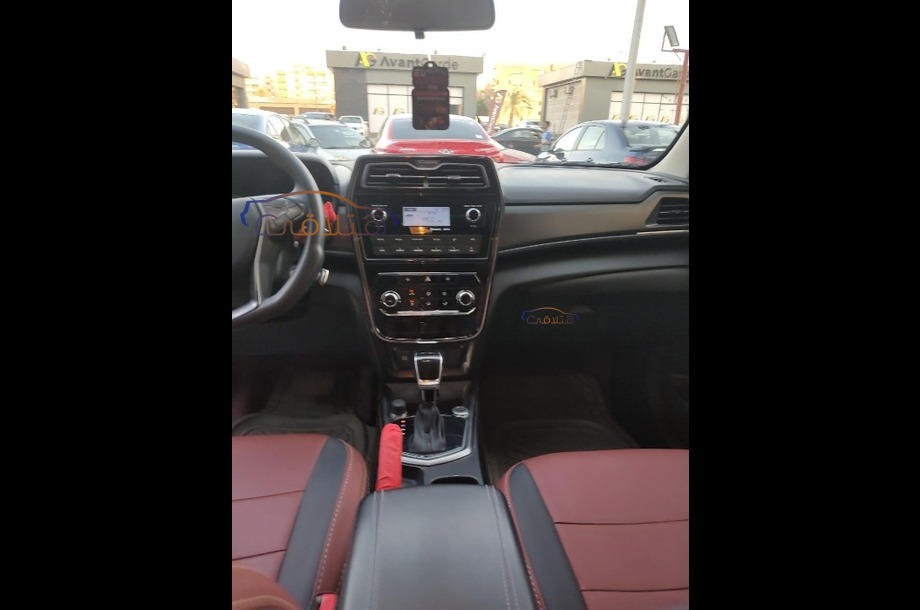 Tivoli XLV Ssang Yong أبيض