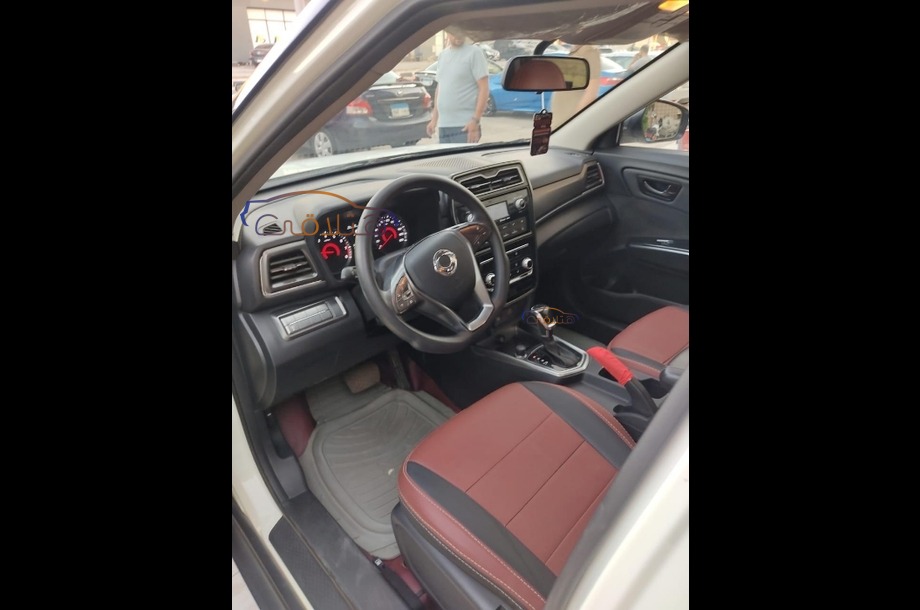 Tivoli XLV Ssang Yong أبيض