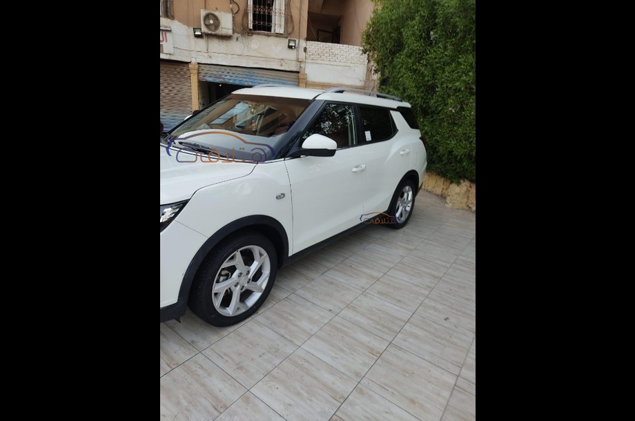 Tivoli XLV Ssang Yong أبيض