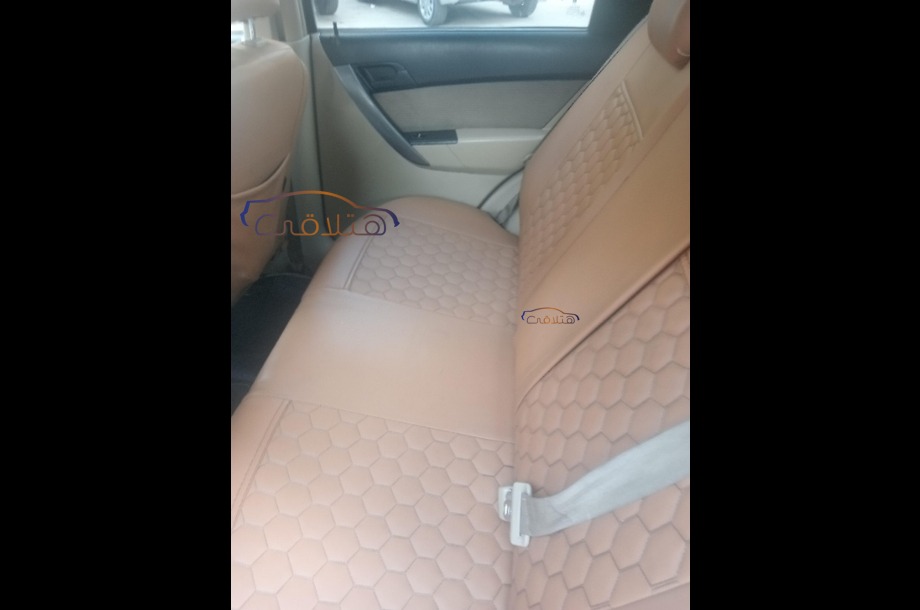 Aveo Chevrolet Dark green