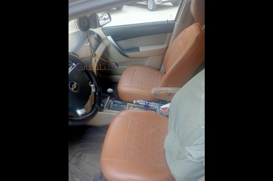 Aveo Chevrolet Dark green