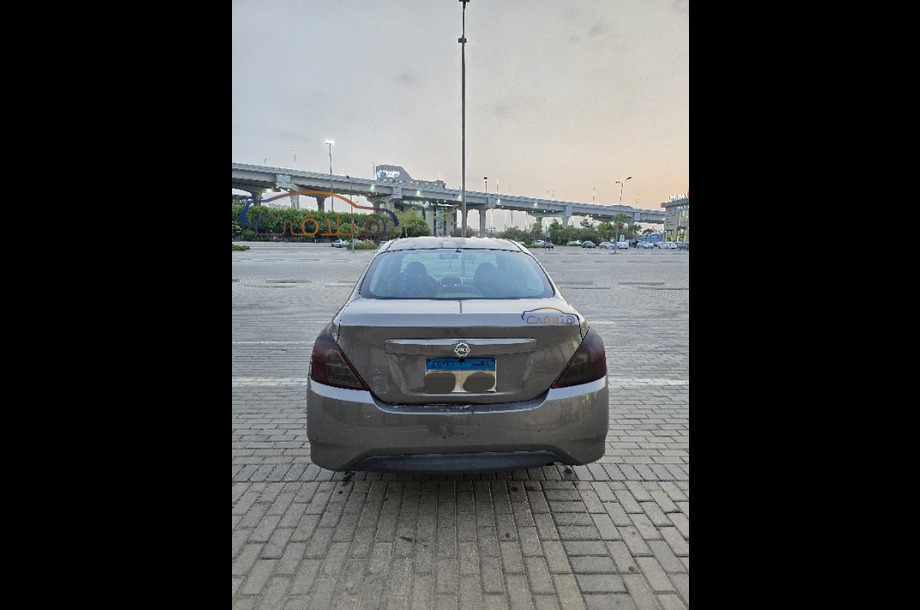 Sunny Nissan موكا