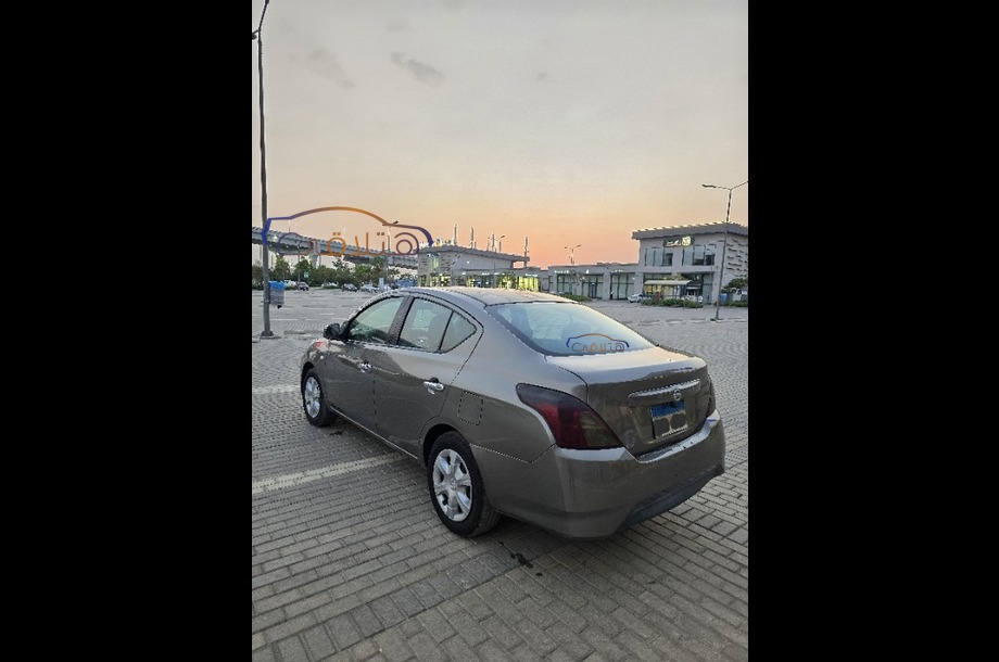 Sunny Nissan موكا