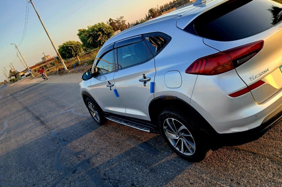 Tucson GDI Hyundai فضي